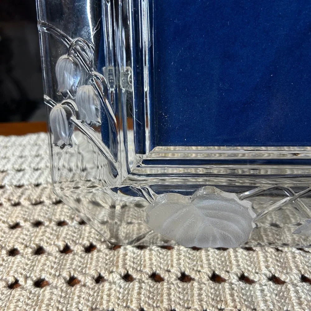 Frosted Crystal Lily of the Valley Picture Frame Blue Velvet Back Floral 4x6